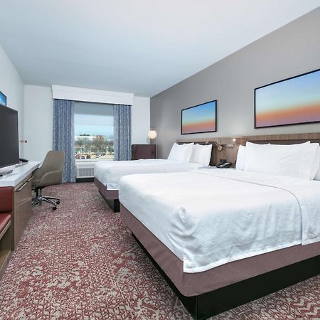 Hilton Garden Inn Dallas Arlington Exterior photo