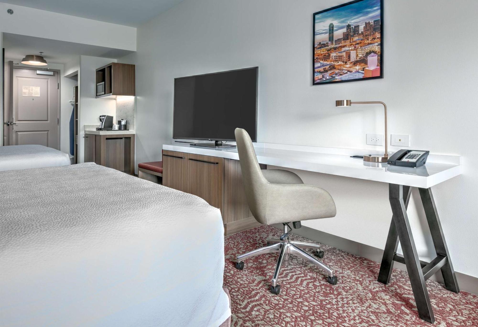 Hilton Garden Inn Dallas Arlington Exterior photo